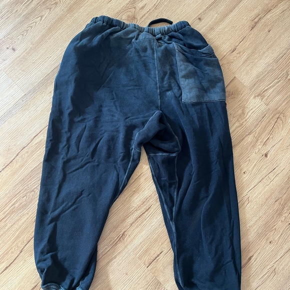 Free City Cozy Black Women’s Sweatpants - Picture 2 of 3